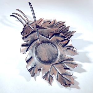 4 Harvest home collection metal leave candle holder.